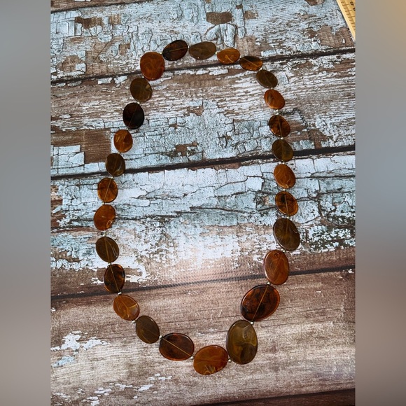 Elegant Brown Beaded Necklace - Picture 7 of 8